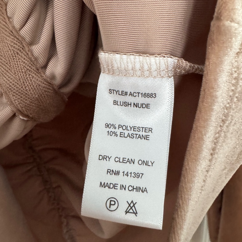 ASTR Ruched Velvet Top - NWOT - Picture 6 of 6
